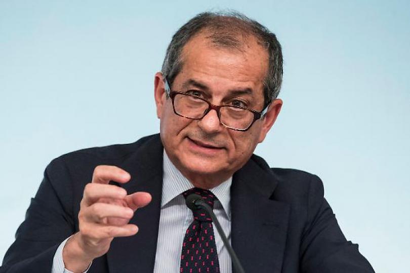 تريا يوافق على قرارات الحكومة بشأن الموازنة الإيطالية